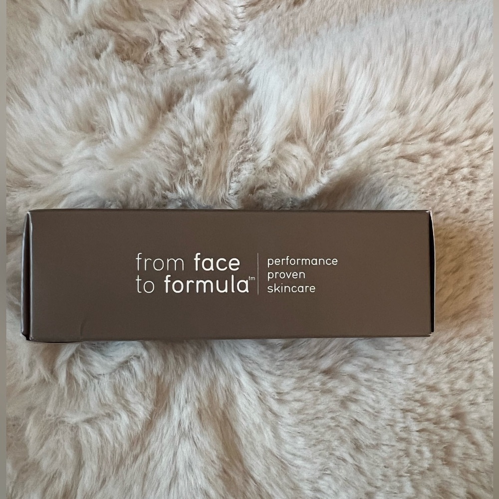 New Sarah Chapman overnight facial serum oil - Picture 6 of 7